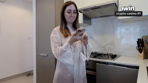 หนังโป๊ฝรั่ง Pornhub เพื่อนแม่เลี้ยงแต่งงานแล้วหีใหญ่ นมใหญ่ โดนควยใหญ่เย็ดสดบนโซฟา ขย่มควยอมควยเสียว ท่าหมาแตกในคาหีเล่นชู้จัดเต็ม