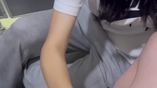 คลิปหลุดเกาหลี สาวเกาหลีผิวขาวน่ารักแอบเข้าไปในห้องน้ำสาธารณะอมควยแฟน ดูดควยเก่งแรงจัดจ้านครางเสียวเบา ปากดูดควยจนน้ำแตกในปากเต็มๆ